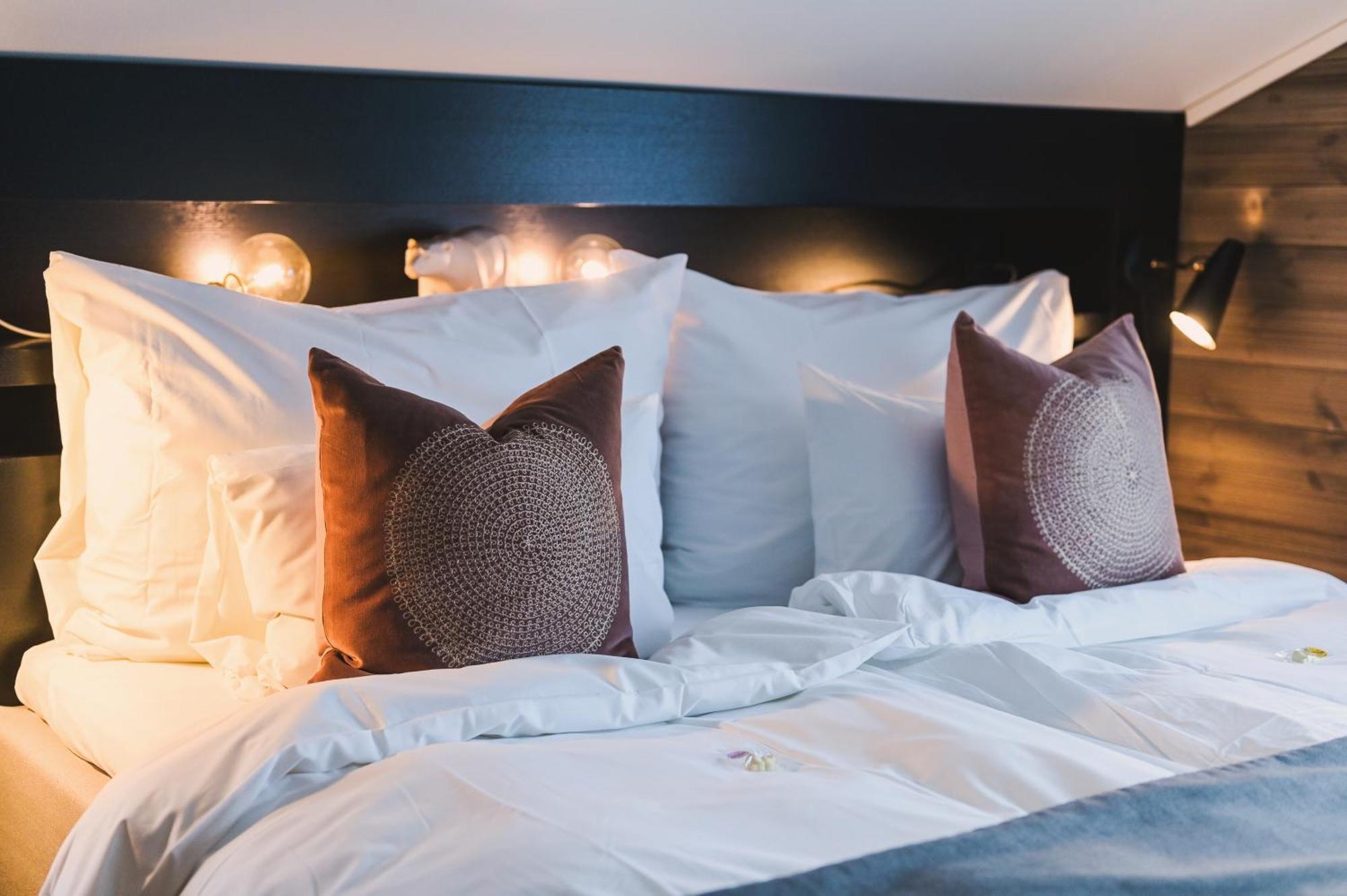 Svalbard Hotell | Polfareren Longyearbyen Dış mekan fotoğraf