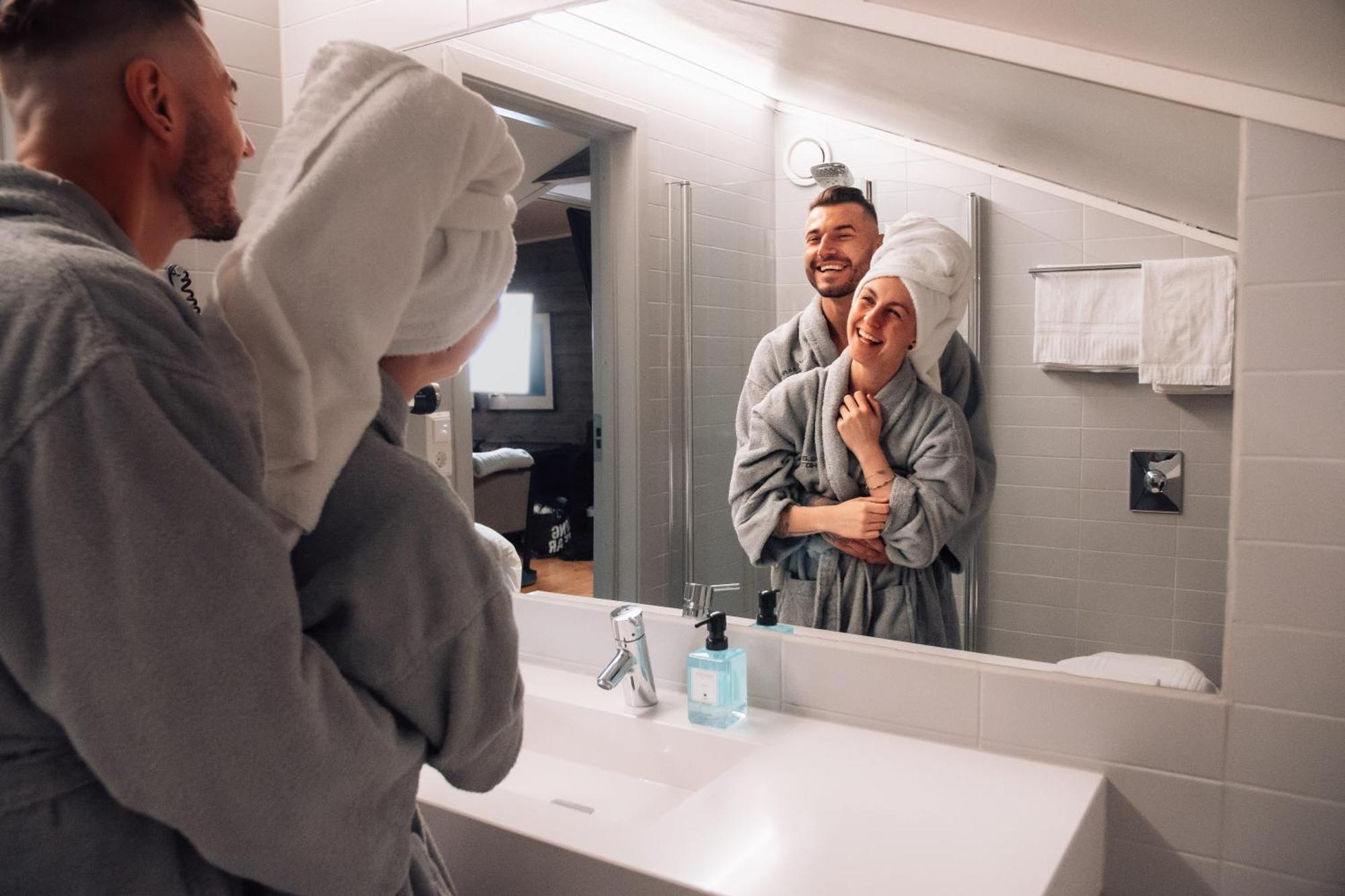 Svalbard Hotell | Polfareren Longyearbyen Dış mekan fotoğraf