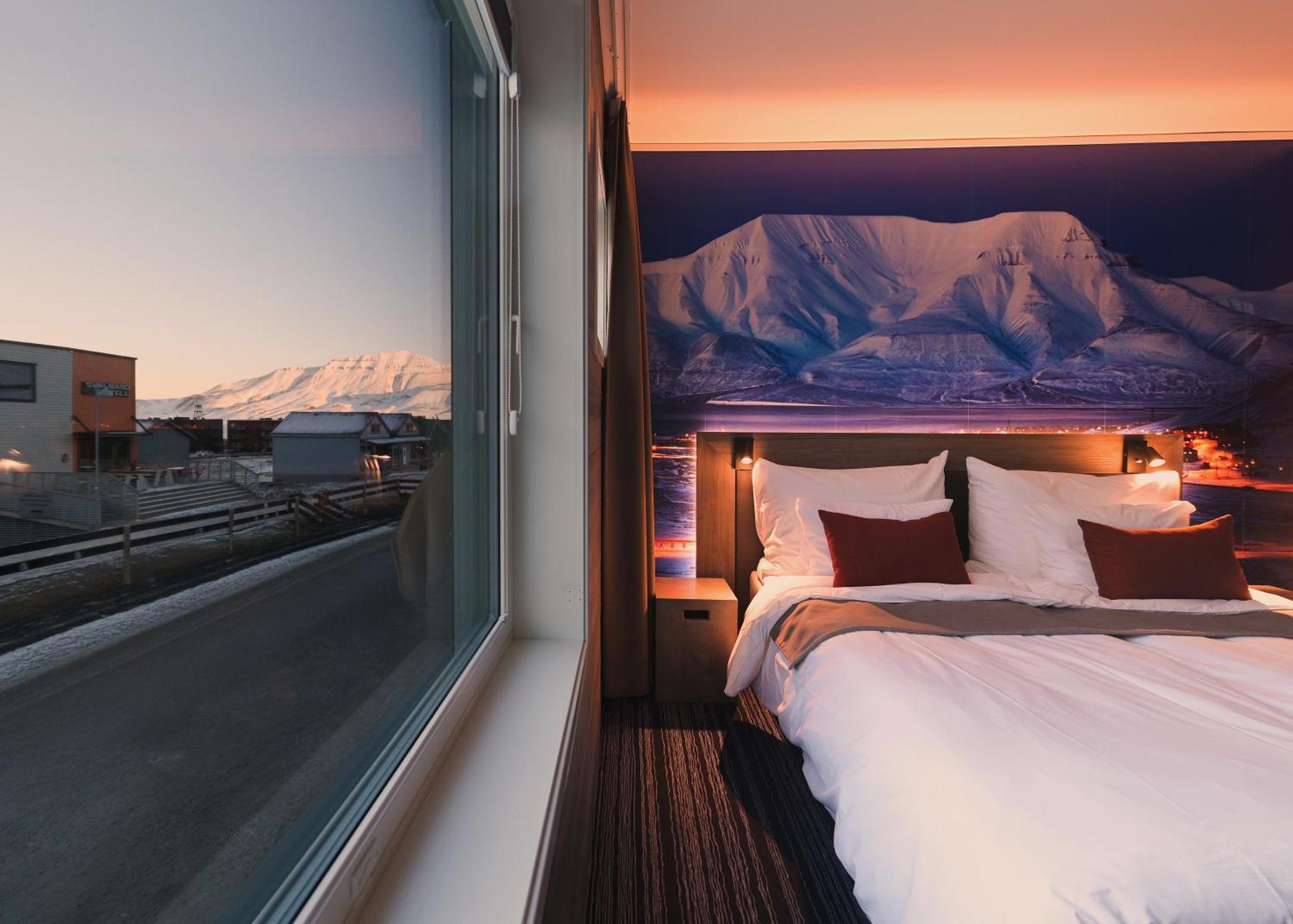Svalbard Hotell | Polfareren Longyearbyen Dış mekan fotoğraf