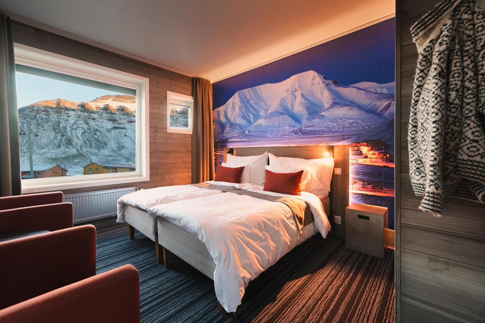 Svalbard Hotell | Polfareren Longyearbyen Dış mekan fotoğraf
