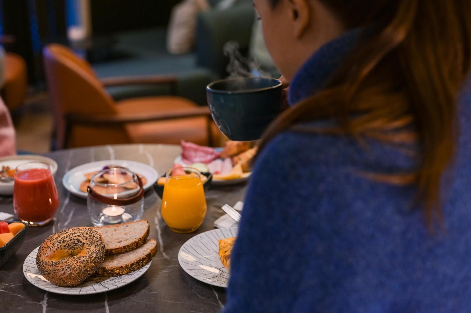 Svalbard Hotell | Polfareren Longyearbyen Dış mekan fotoğraf
