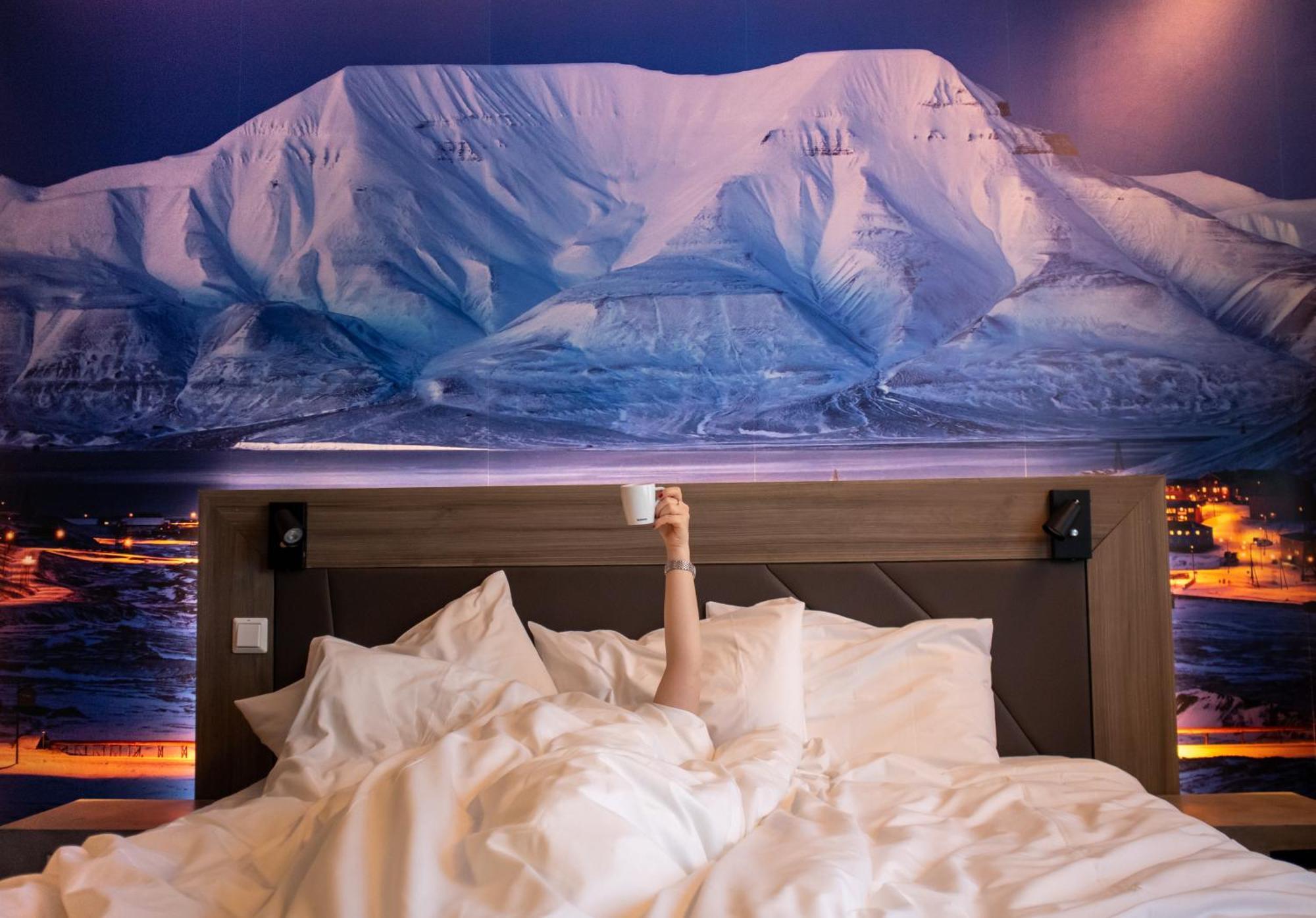 Svalbard Hotell | Polfareren Longyearbyen Dış mekan fotoğraf