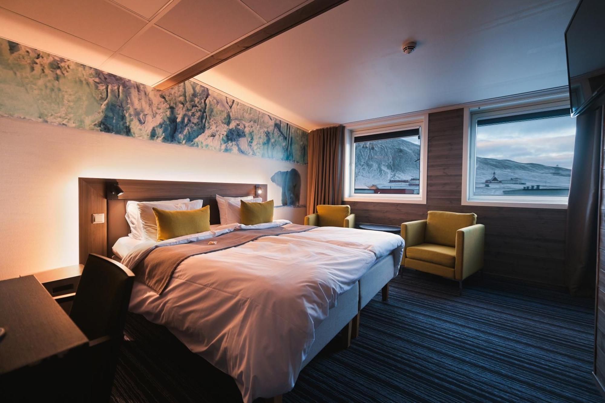 Svalbard Hotell | Polfareren Longyearbyen Dış mekan fotoğraf