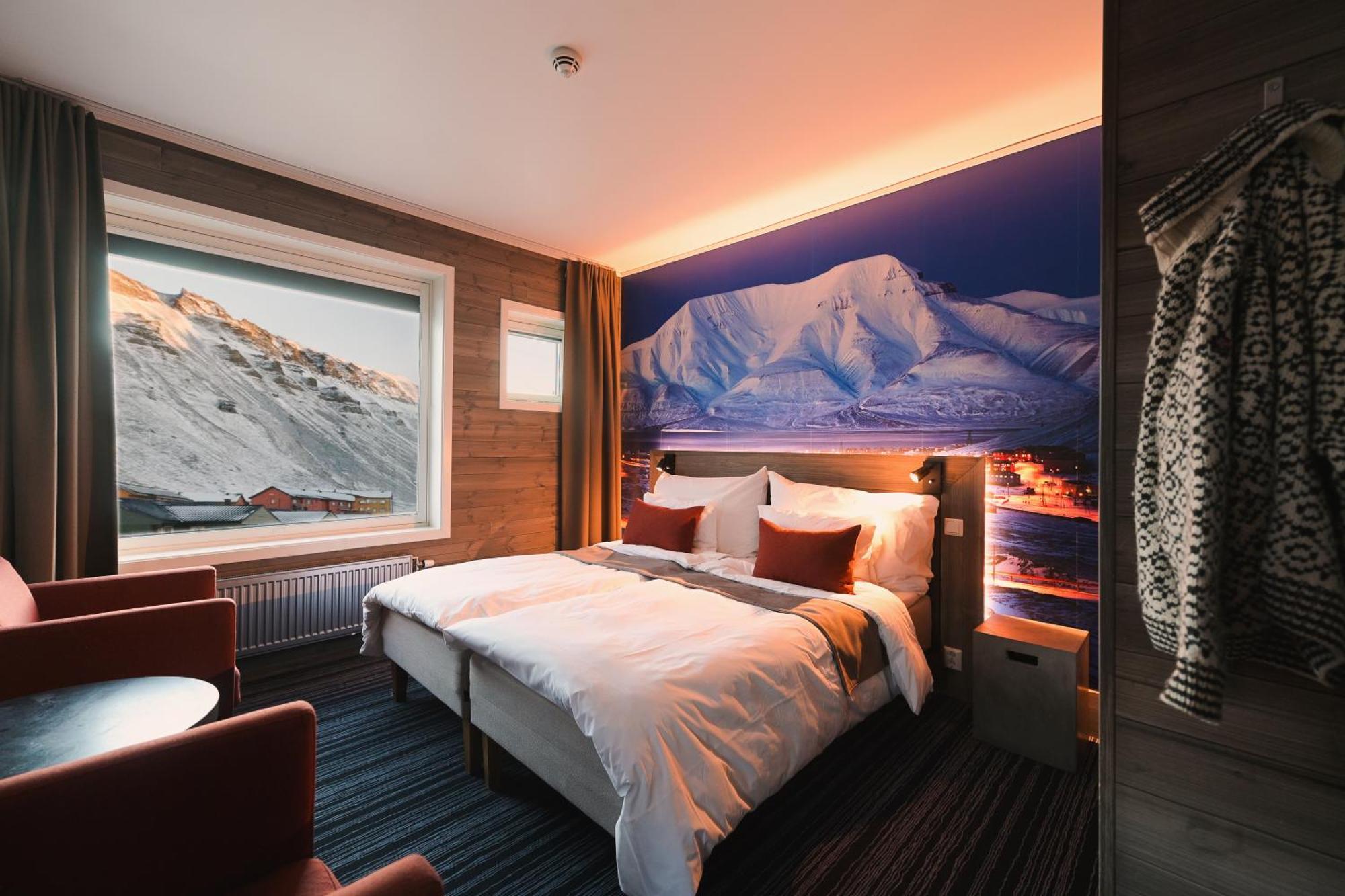 Svalbard Hotell | Polfareren Longyearbyen Dış mekan fotoğraf