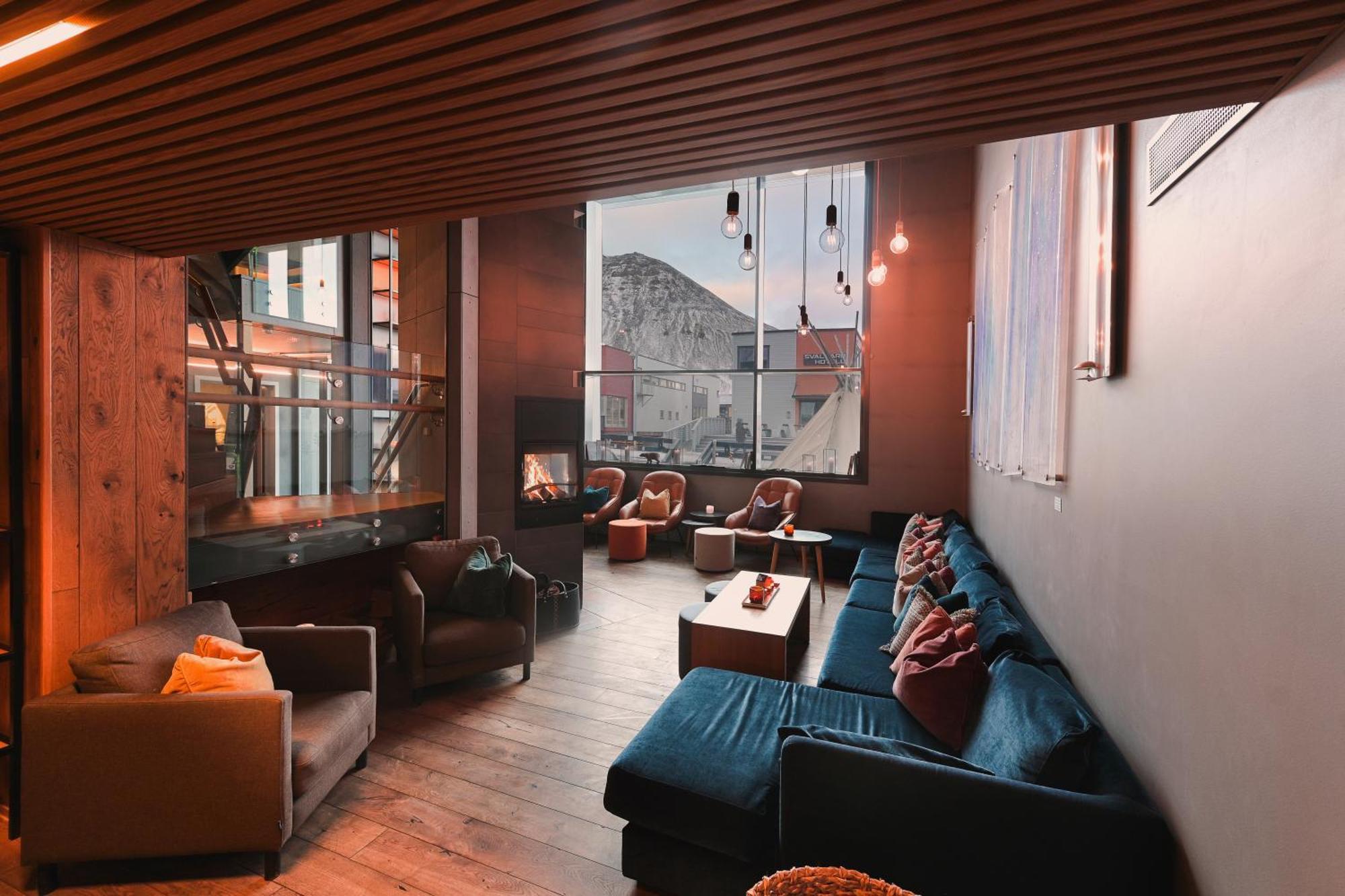 Svalbard Hotell | Polfareren Longyearbyen Dış mekan fotoğraf